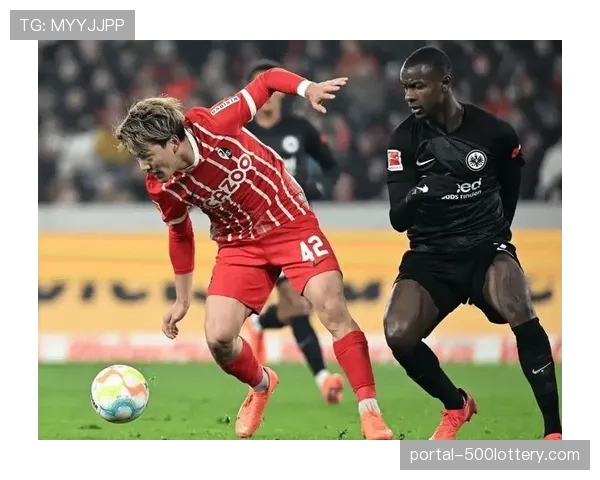 实时：莱比锡连入两球逆转比分，弗赖堡后防线接连失误